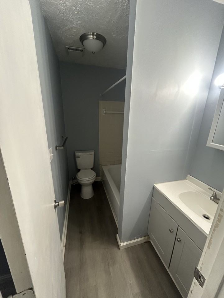 720 E Lincoln Trail - Photo 5 of 15