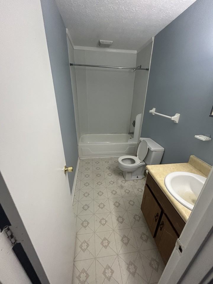 730 E Lincoln Trail - Photo 4 of 5
