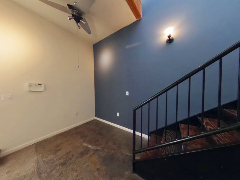 1011 W Marshall St #120 - Photo 3 of 8