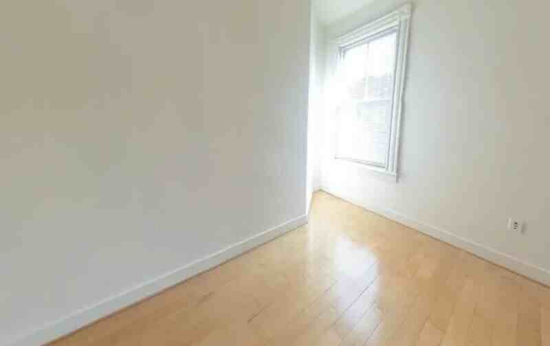 824 W Broad St #2B - Photo 4 of 7