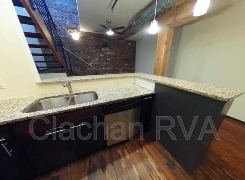 110 S 15th St #208 - Photo 2 of 9