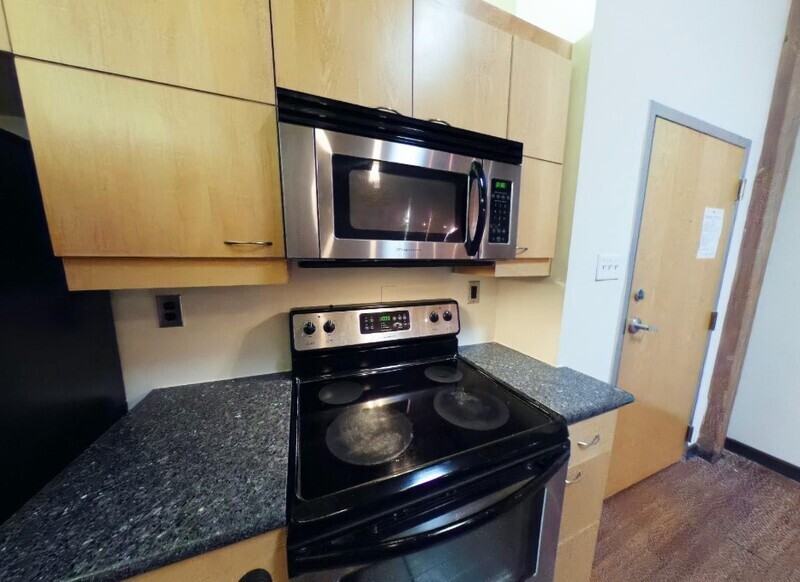 1318 W Broad St #402 - Photo 4 of 9