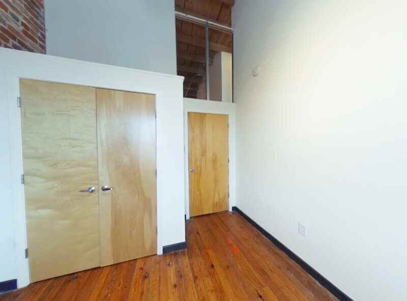 1318 W Broad St #402 - Photo 7 of 9