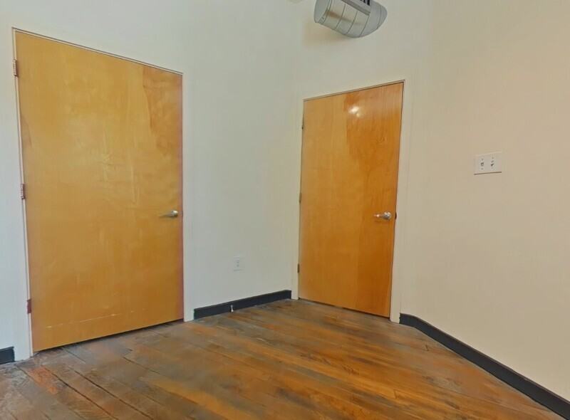 1318 W Broad St #207 - Photo 5 of 10