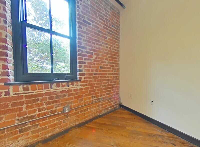 1318 W Broad St #207 - Photo 6 of 10