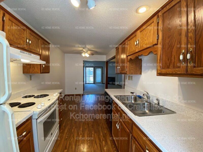 8002 Nw 79th Pl - Photo 4 of 50