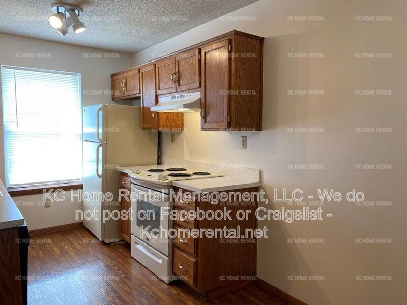 8002 Nw 79th Pl - Photo 5 of 50