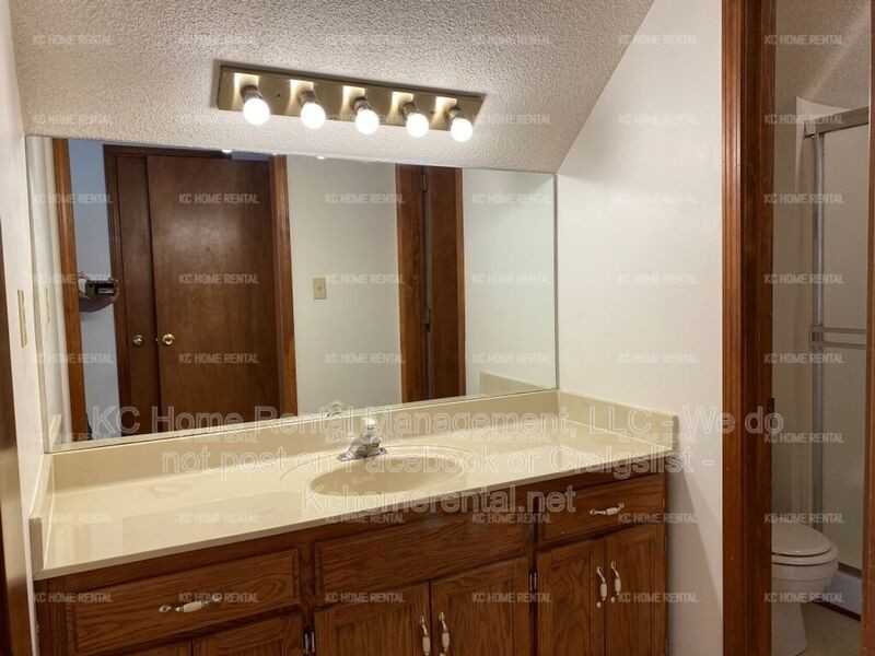 8002 Nw 79th Pl - Photo 6 of 50