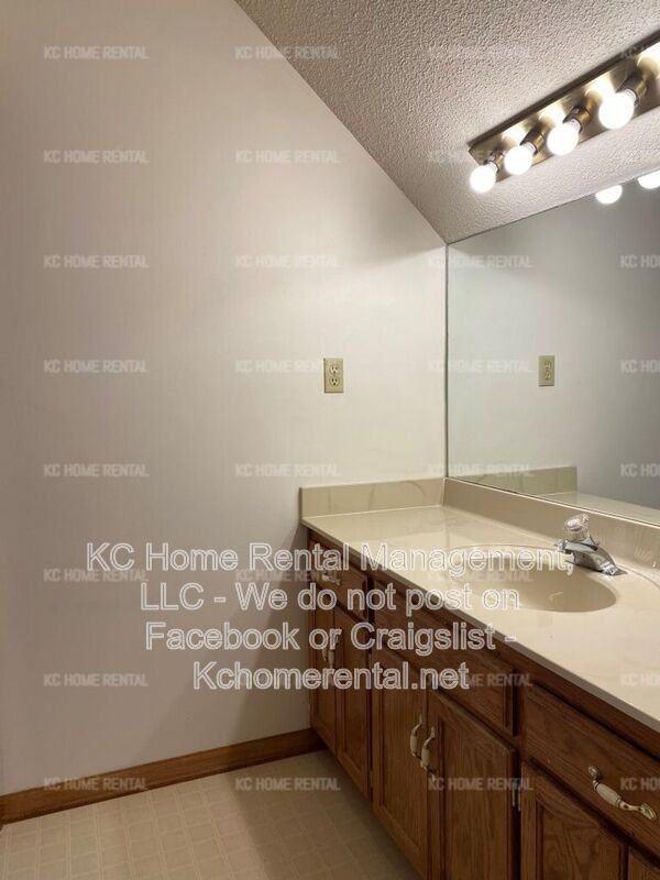 8002 Nw 79th Pl - Photo 7 of 50