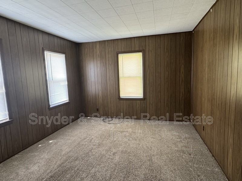 349 Saint Leger Ave - Photo 4 of 18