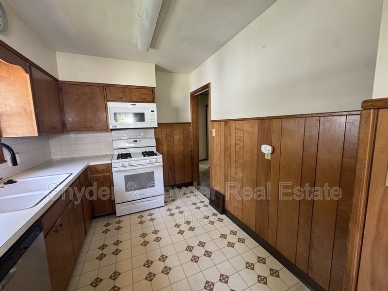 349 Saint Leger Ave - Photo 7 of 18