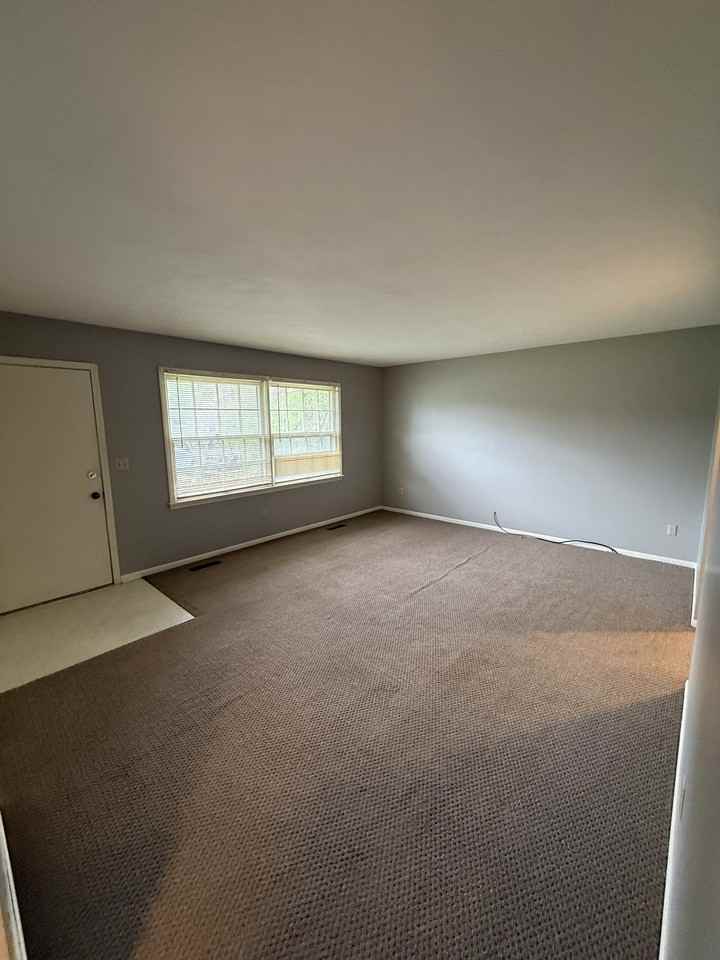 2637 Mansfield Drive - Photo 3 of 20