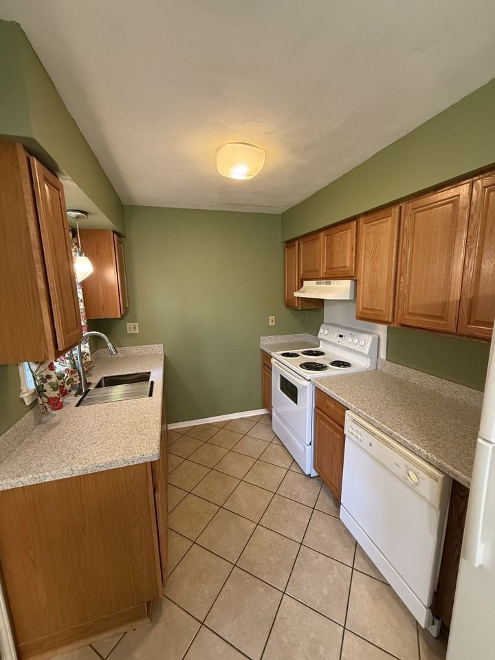 2637 Mansfield Drive - Photo 5 of 20