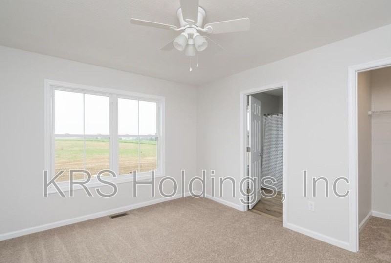 3007 Locust Grove Ct - Photo 5 of 12
