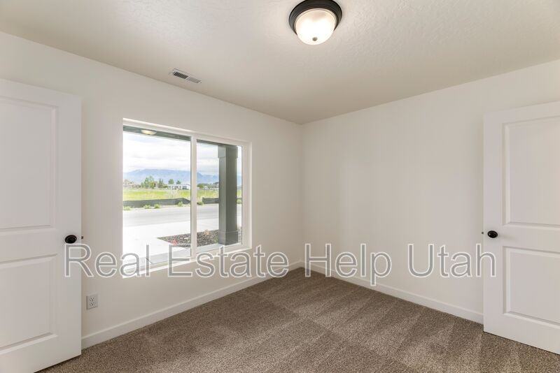 488 Sw - Photo 3 of 21