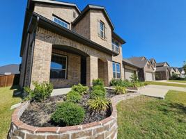 featured image of 1740 Jamestown Dr