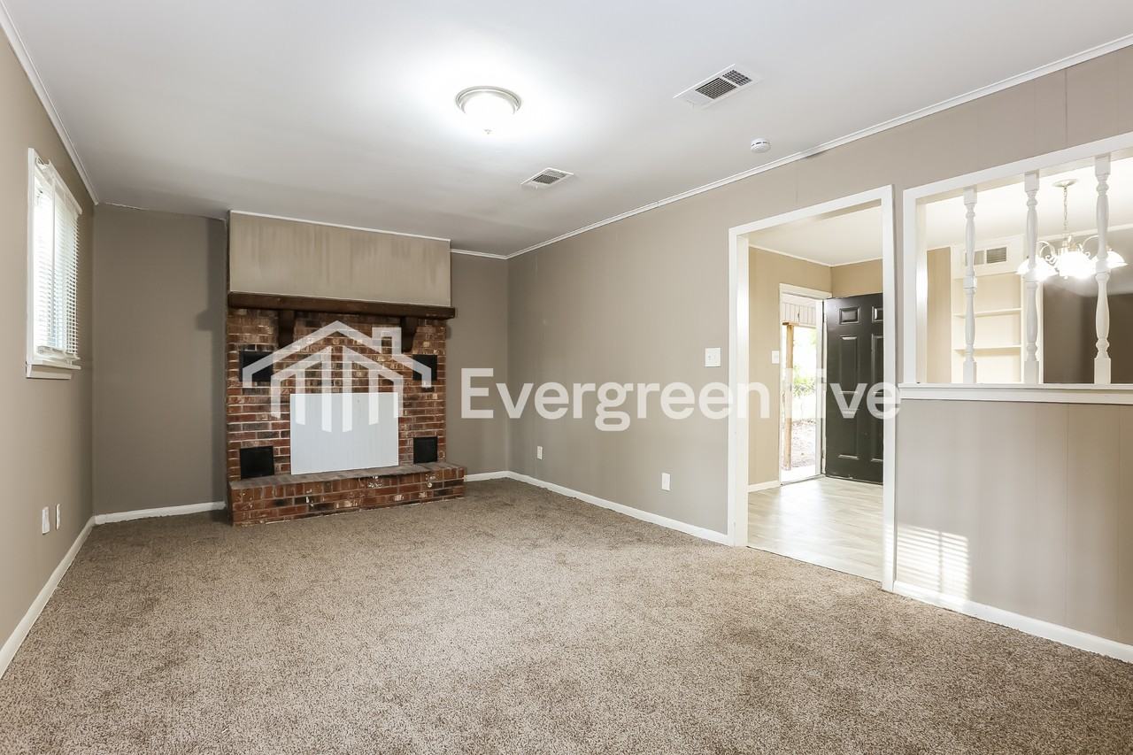 43 Sheraton Dr - Photo 3 of 15