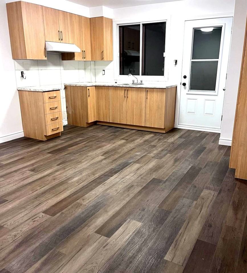 7489 Avenue De Chateaubriand - Photo 2 of 6