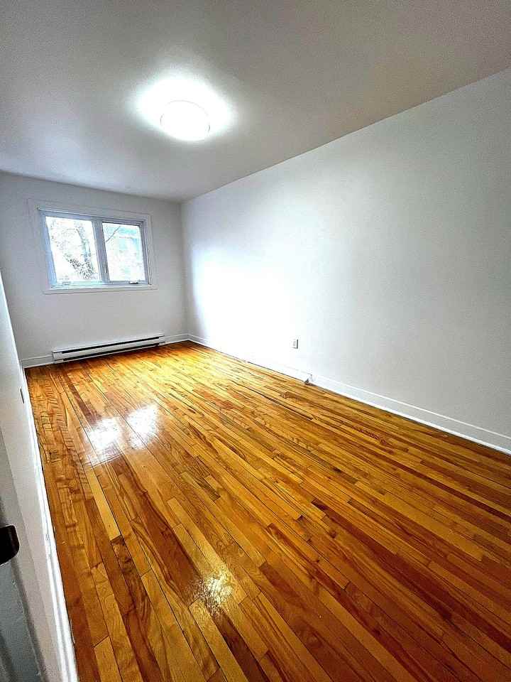 7489 Avenue De Chateaubriand - Photo 6 of 6