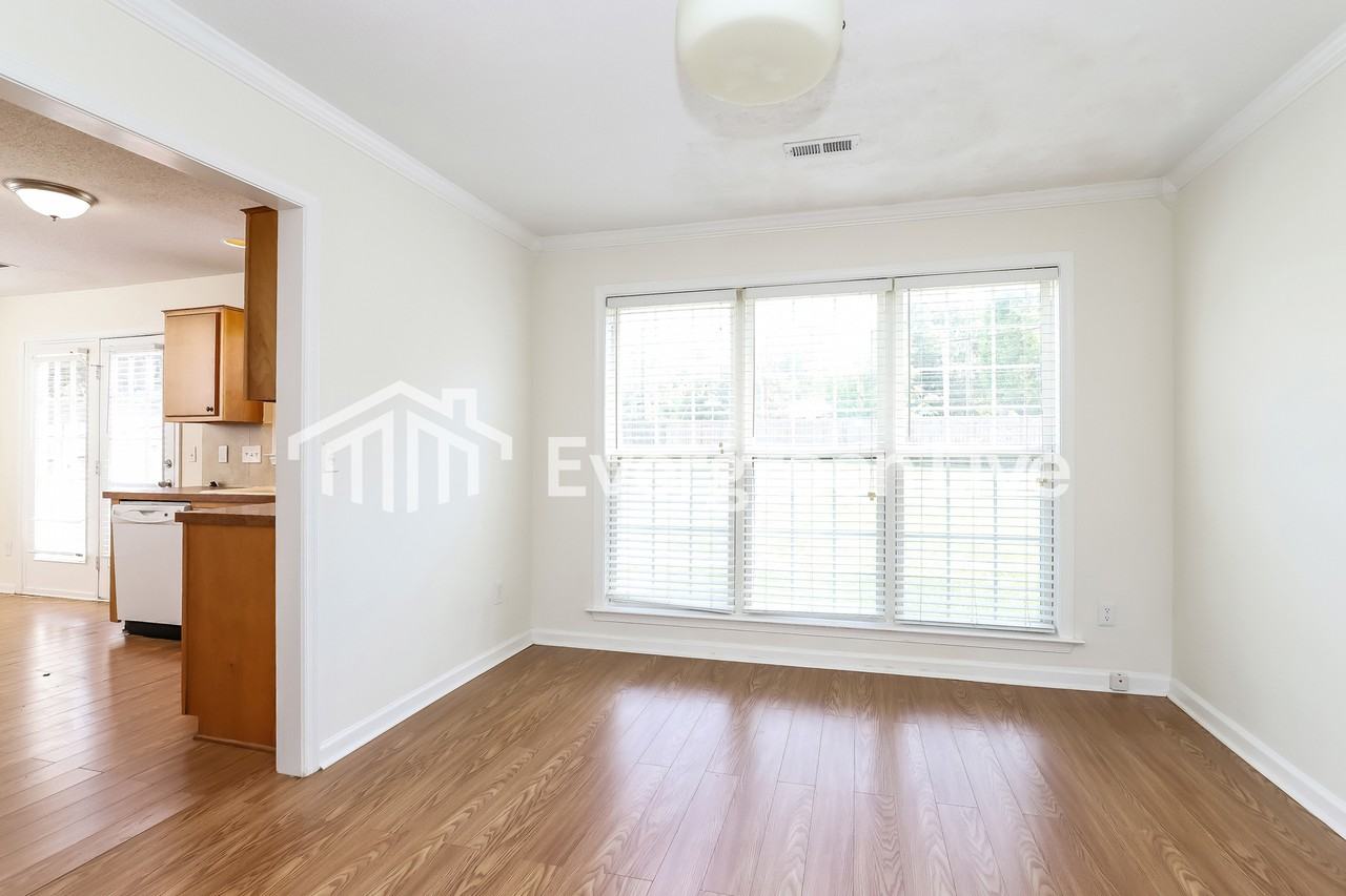 4092 Pleasant Valley Rd - Photo 6 of 15