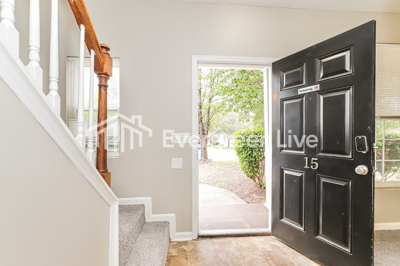 15 Hackberry Ct - Photo 3 of 15