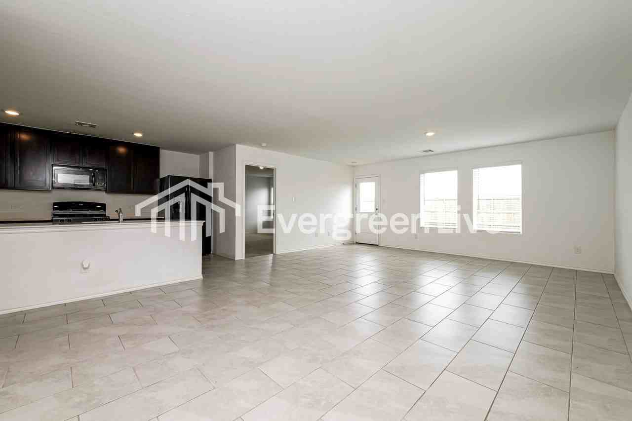 10924 Sw 23rd Pl - Photo 2 of 15