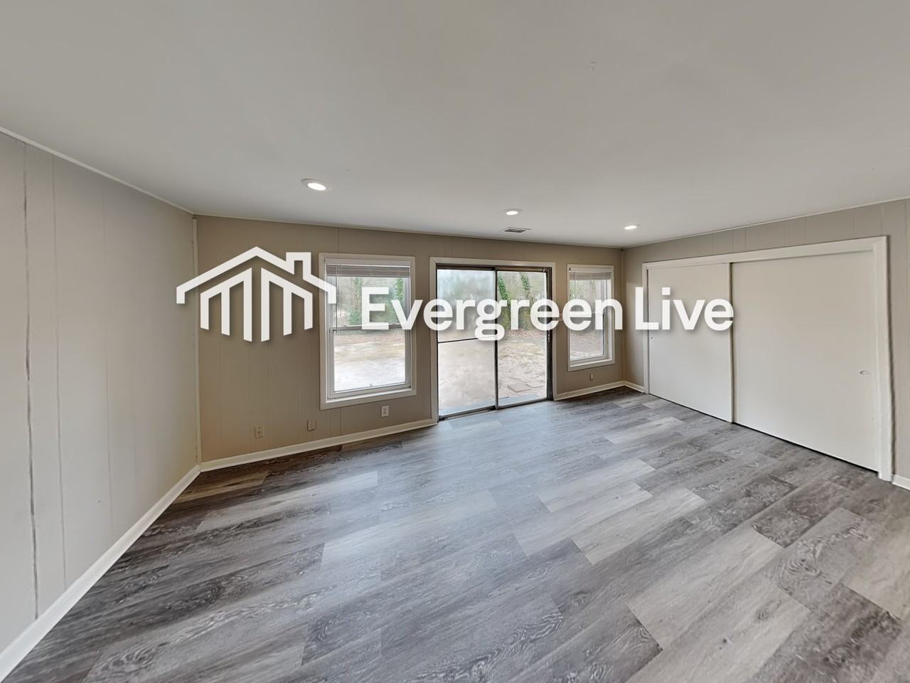 2492 Connally Dr - Photo 4 of 17