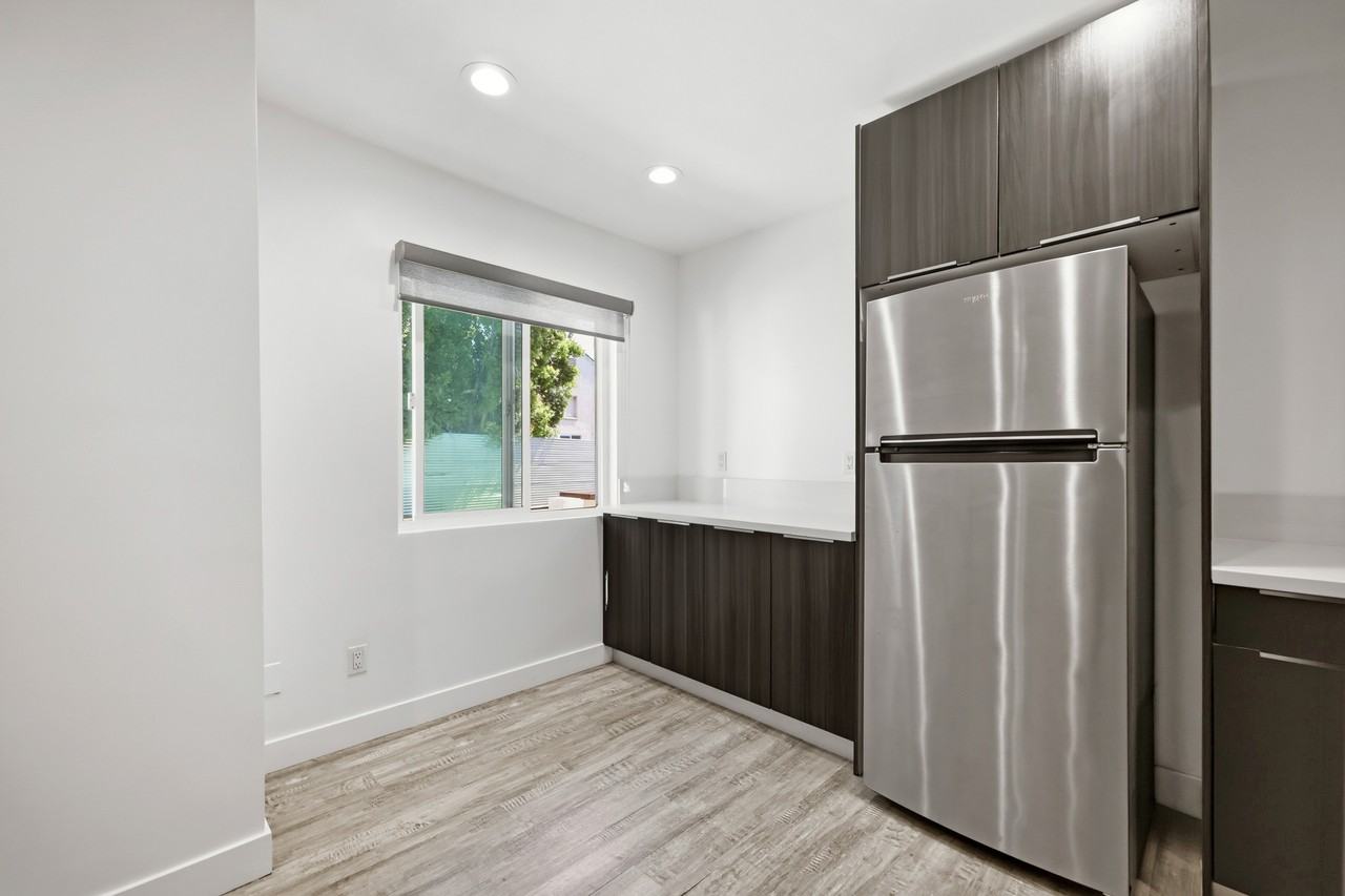 2561 West Avenue 30 #5 - Photo 7 of 36
