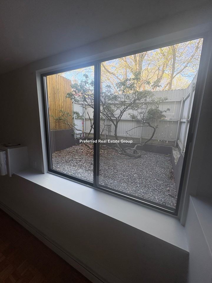 340 Newton St #B - Photo 6 of 12
