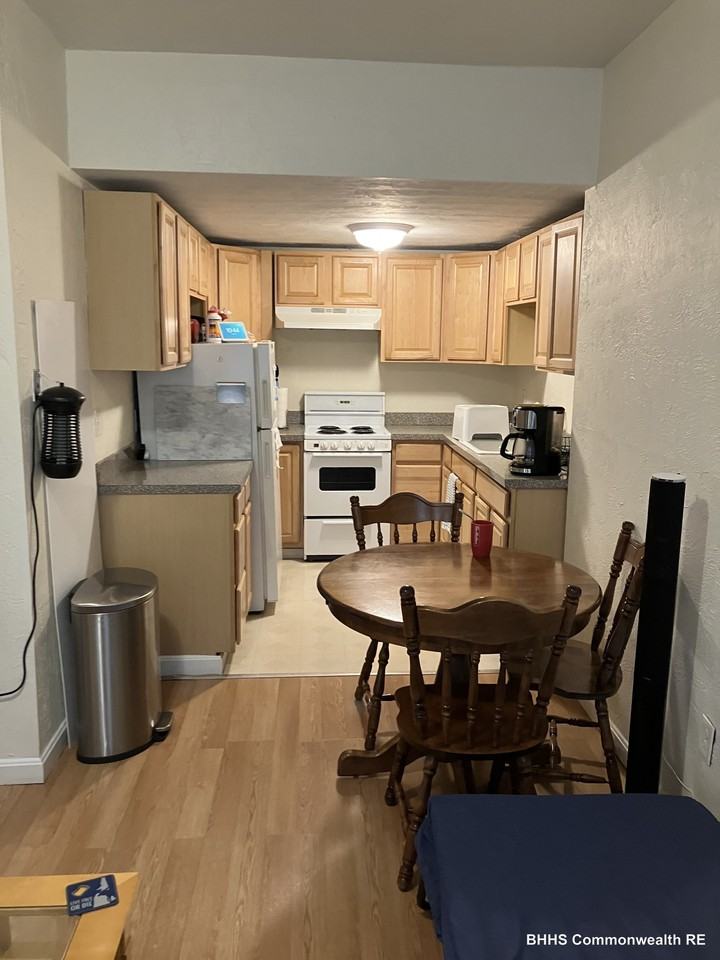 111 Walnut St #10