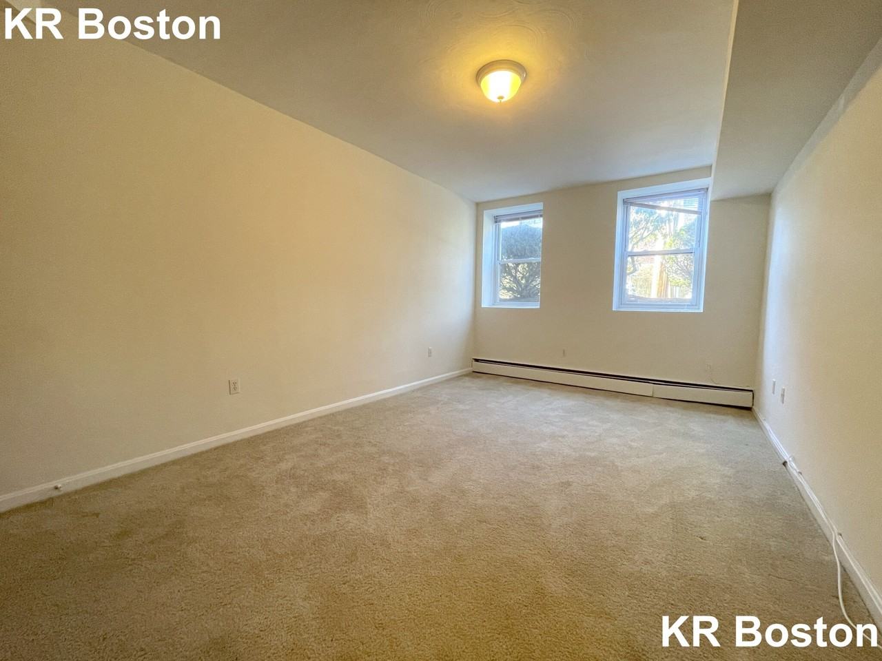 Green St. & Harvard St #B1 - Photo 2 of 11