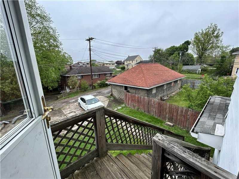 377 Lawson Ave #2 - Photo 2 of 9