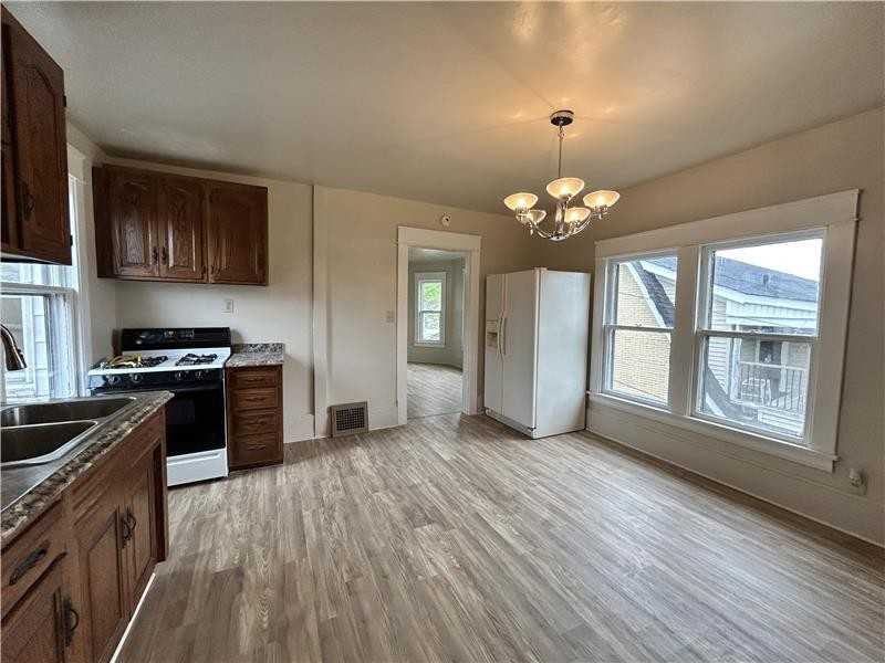 377 Lawson Ave #2 - Photo 6 of 9