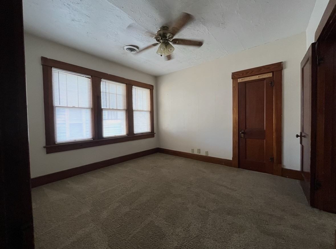 810 Bluemont Ave #810 - Photo 3 of 3