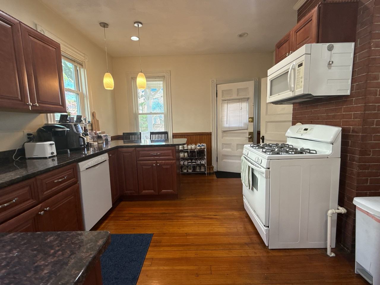 67 Wendell St #1R - Photo 4 of 12