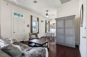 featured image of 1920 Euterpe St ##B