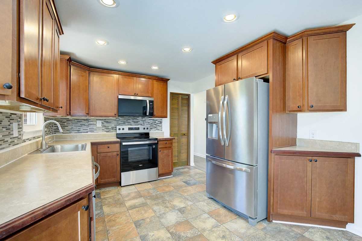 6417 Kaine Dr - Photo 5 of 17