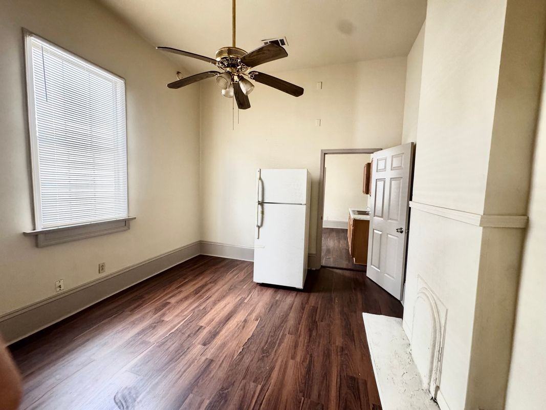 3311 Loyola Ave - Photo 2 of 5