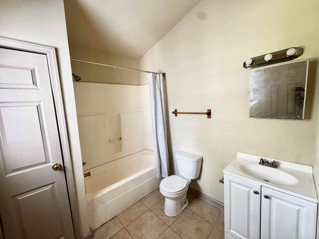 3311 Loyola Ave - Photo 4 of 5