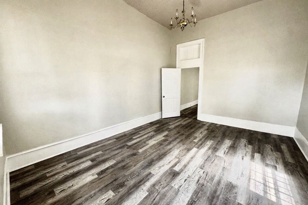 2237 Washington Ave - Photo 2 of 6