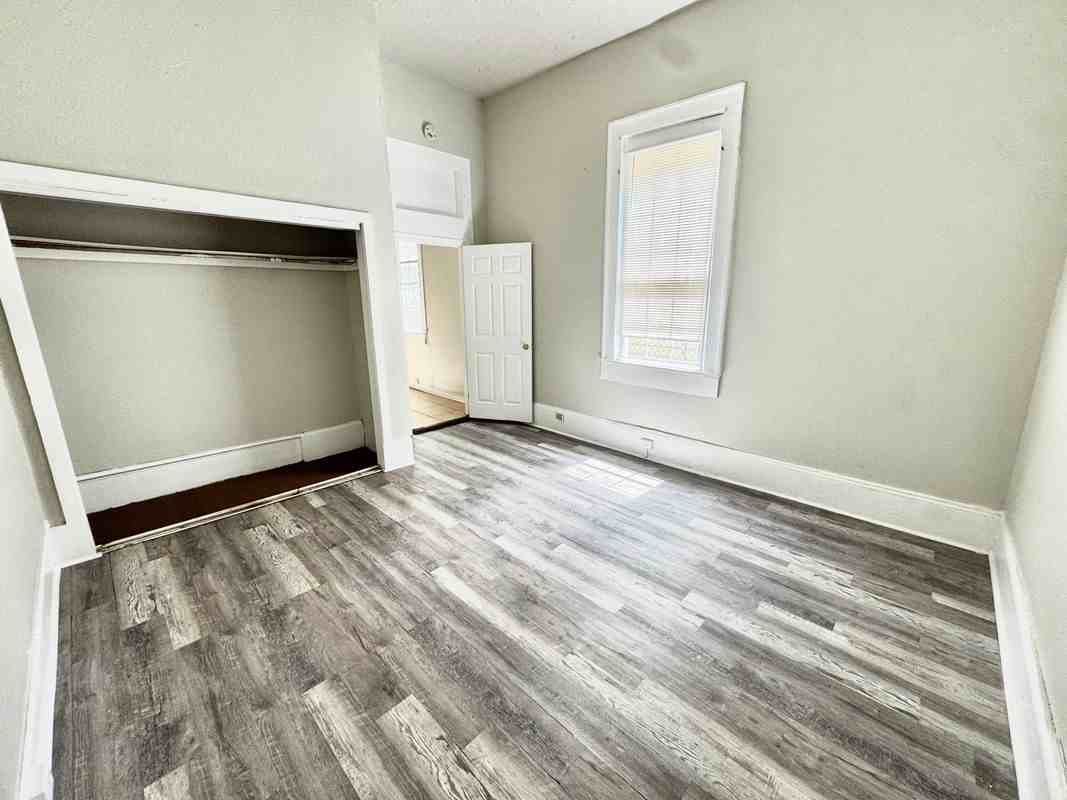 2237 Washington Ave - Photo 6 of 6