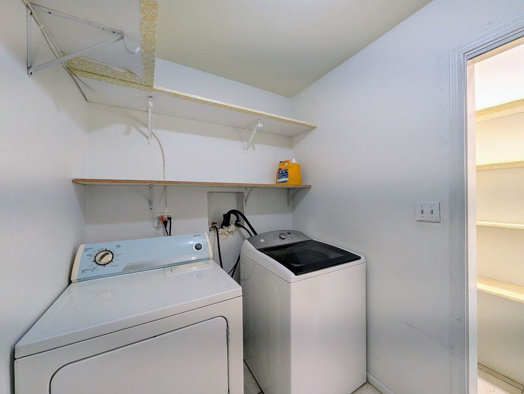 3848 W North Ln - Photo 2 of 50