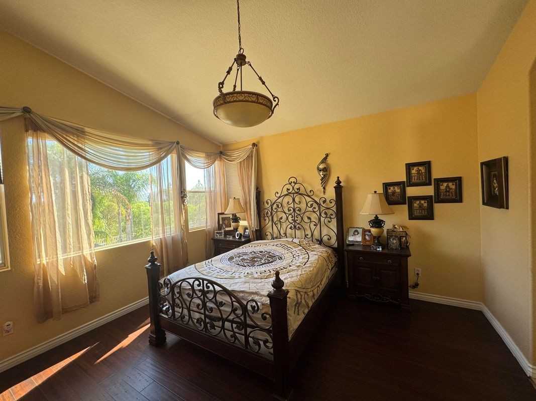 1045 La Marillo Cir - Photo 5 of 6