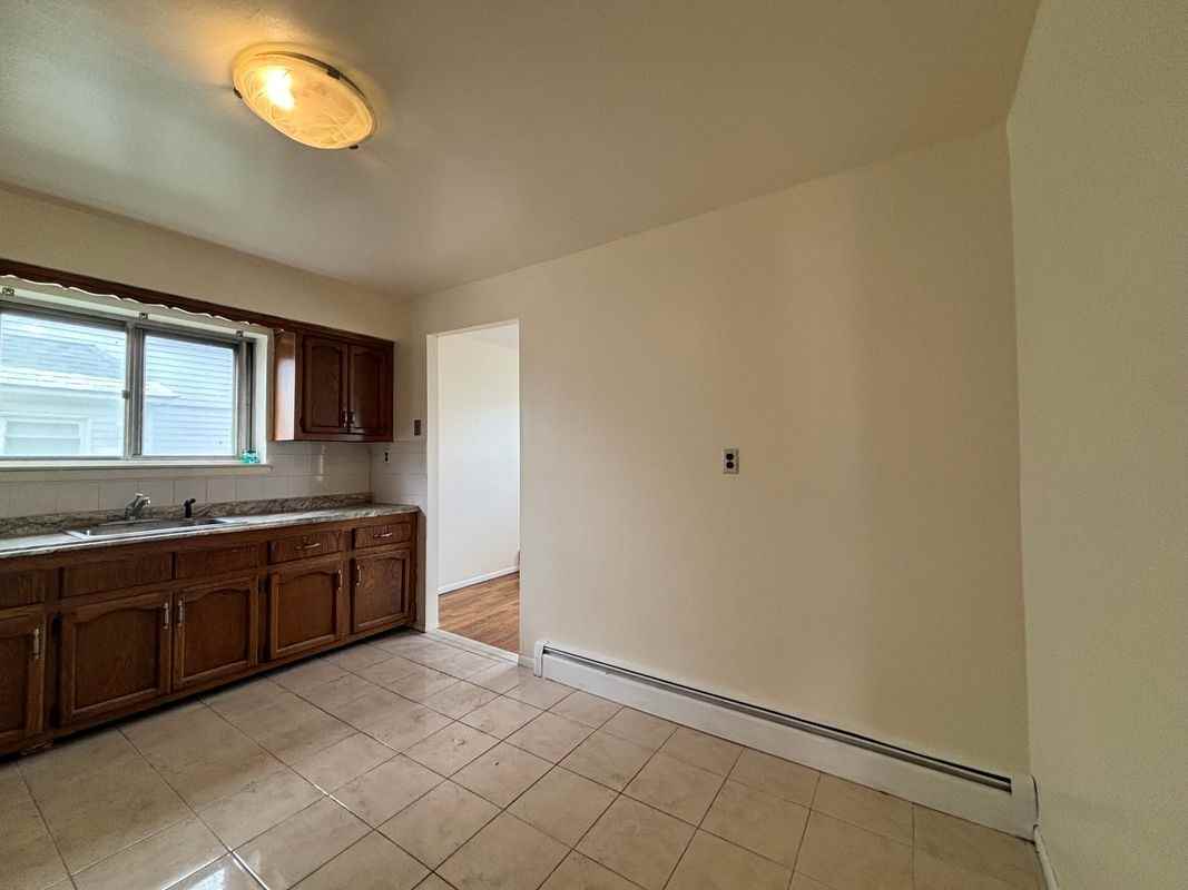 2813 Gunther Ave ##2 - Photo 3 of 22