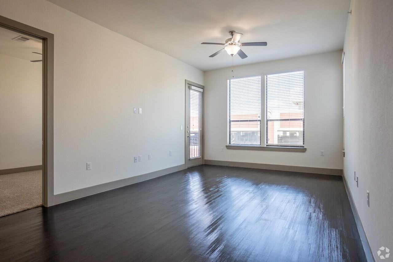 2727 Commercial Center Blvd #GLC2 - Photo 3 of 10