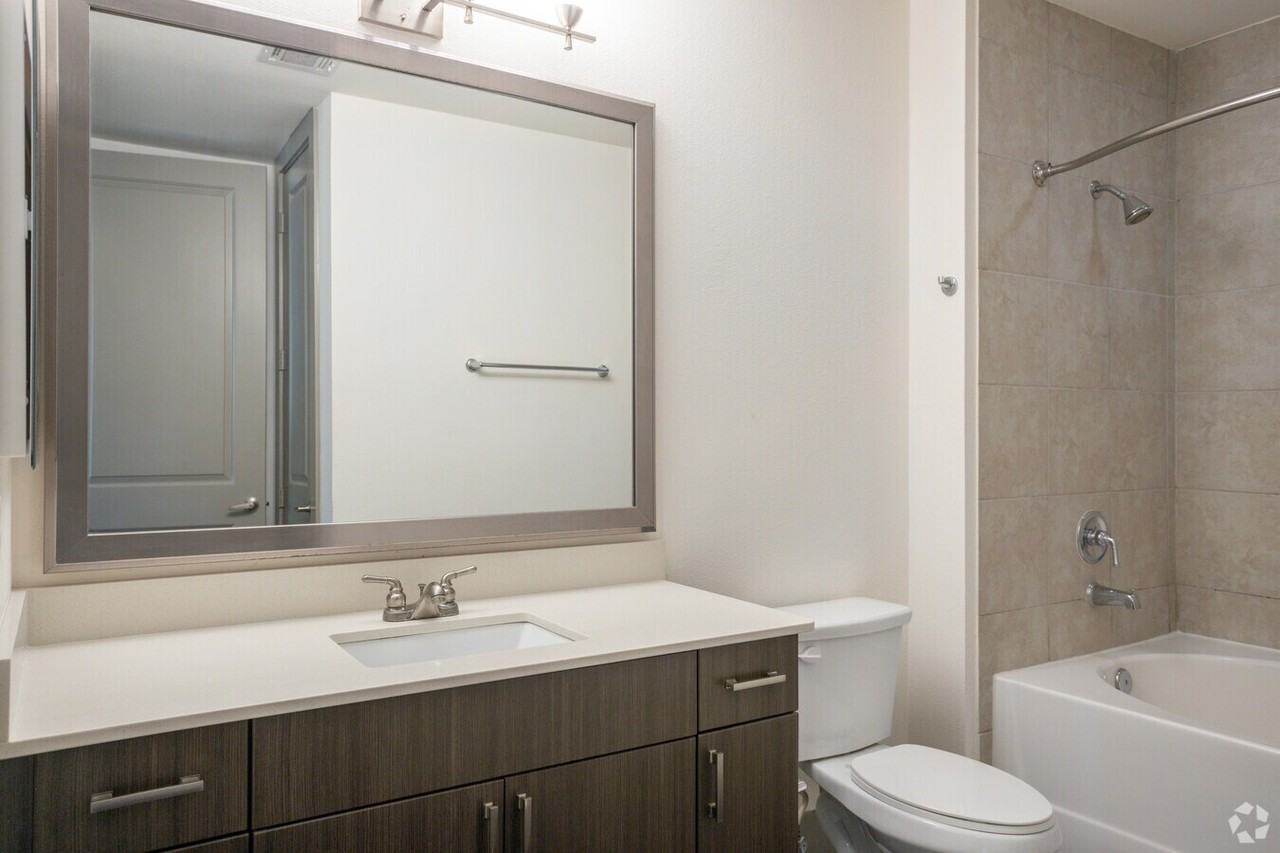 2727 Commercial Center Blvd #GLC2 - Photo 7 of 10