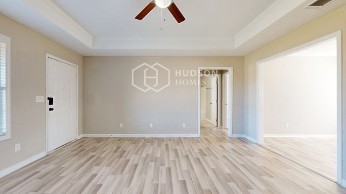 8014 Valencia Dr - Photo 6 of 35