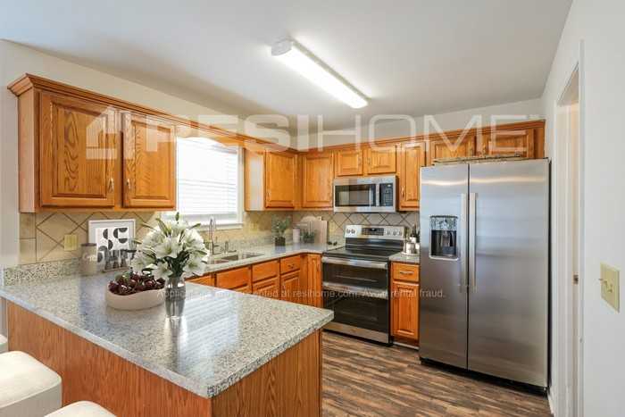 406 Forrest Dr - Photo 2 of 17