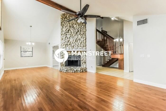 4048 Chelsea Ln - Photo 4 of 17