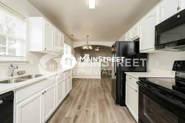 2731 Lomond St - Photo 7 of 16